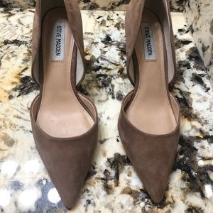 Steve Madden tan pumps